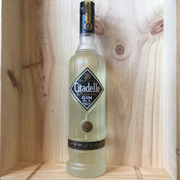 gin citadelle res 600x600 - Gin Citadelle Réserve 70 cl